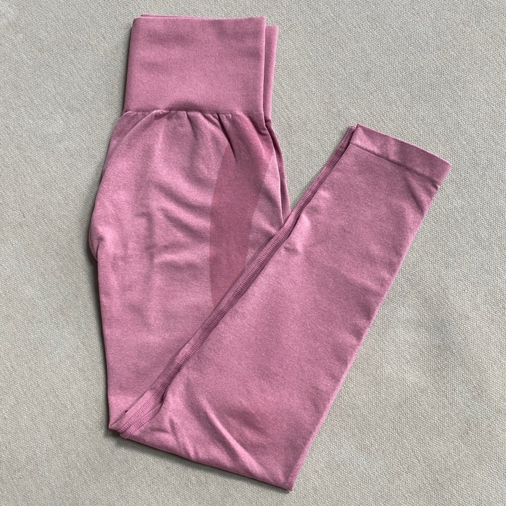 NVGTN Pastel Pink Contour Seamless Leggings